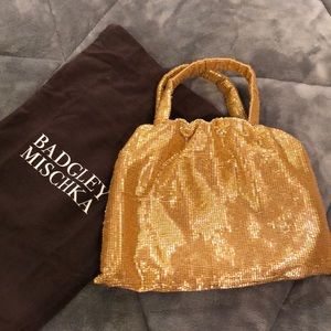 Gold beaded badgley mischka purse. Great for holiday parties